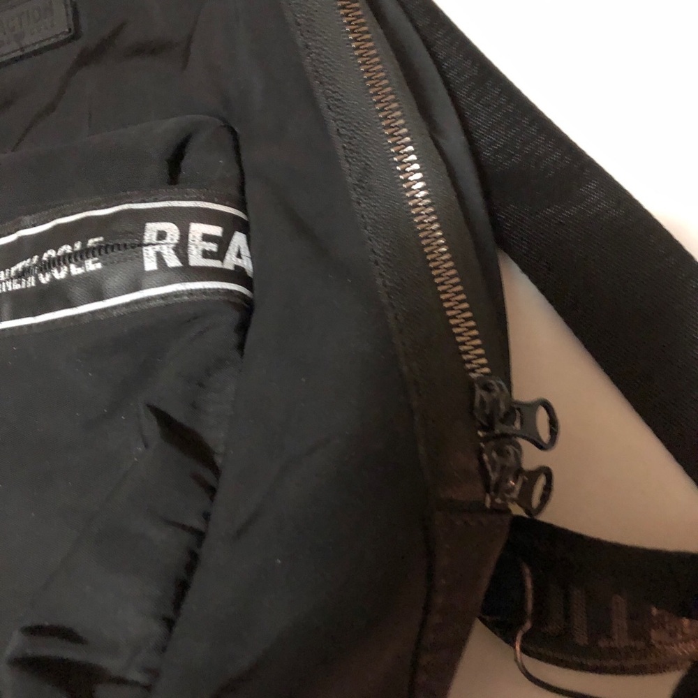 Kenneth Cole Reaction Black Backpack Authentic - Picture 4 of 12